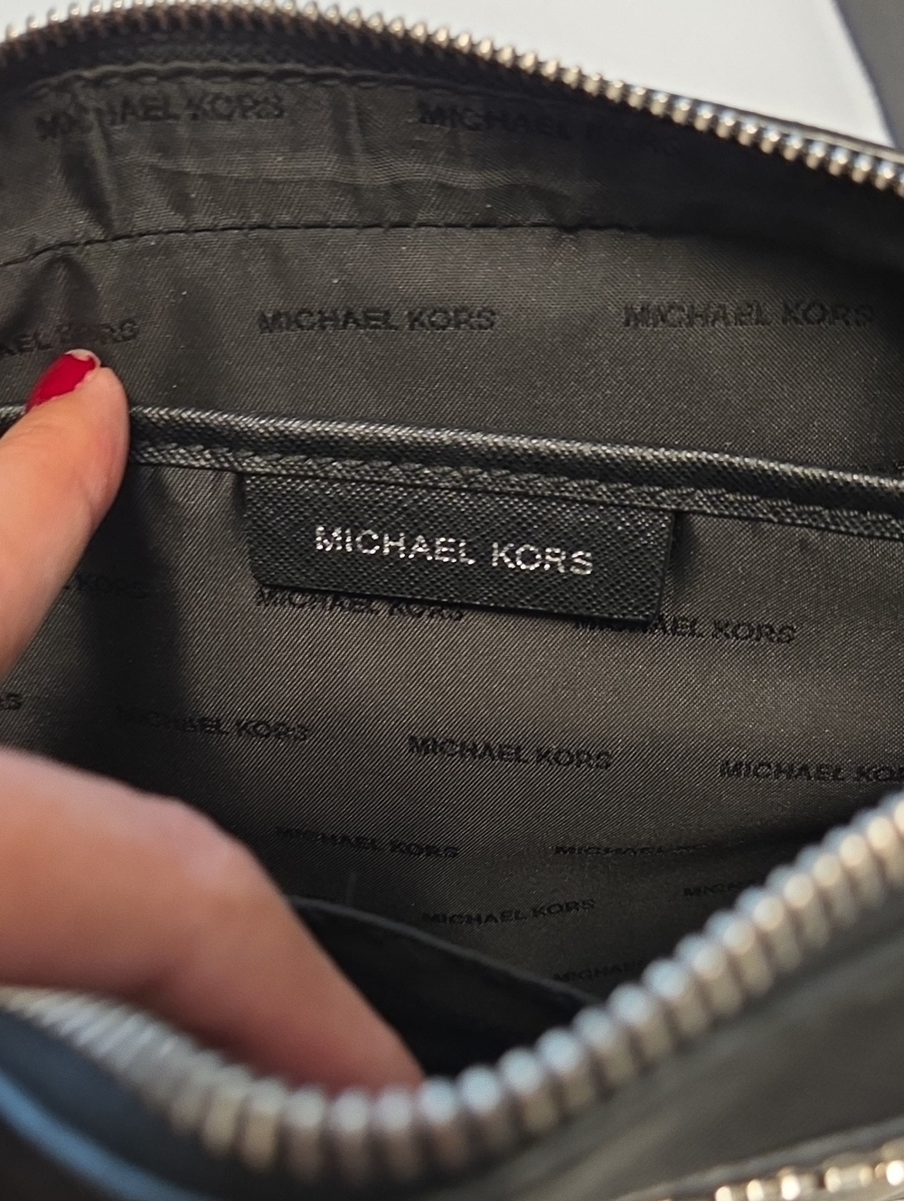 Michael Kors Jet Set Crossbody - Picture 2 of 3